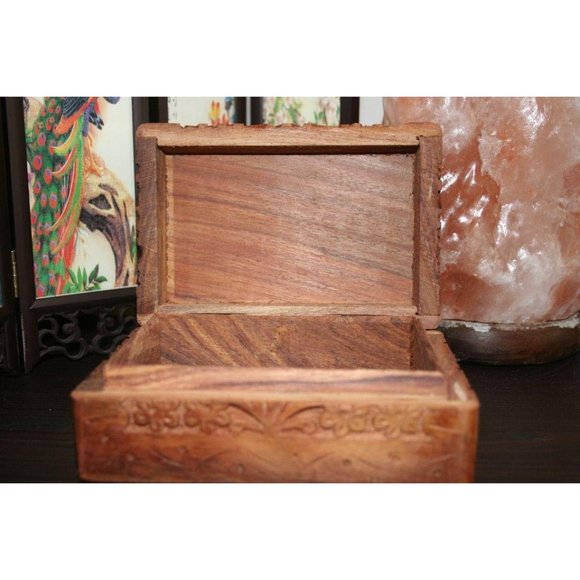 Triquetra Carved Wood Box 4x6" - Picture 3 of 7